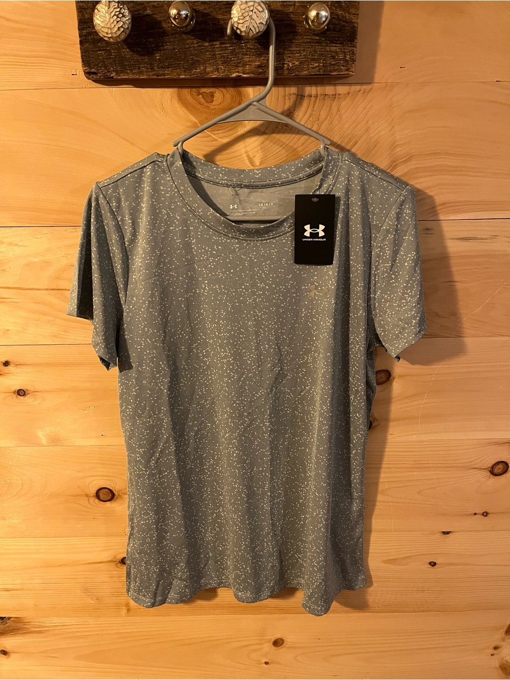 NWT Under Armour Gray Speckled Short-Sleeve Loose Fit Short Sleeve Tee Women’s L